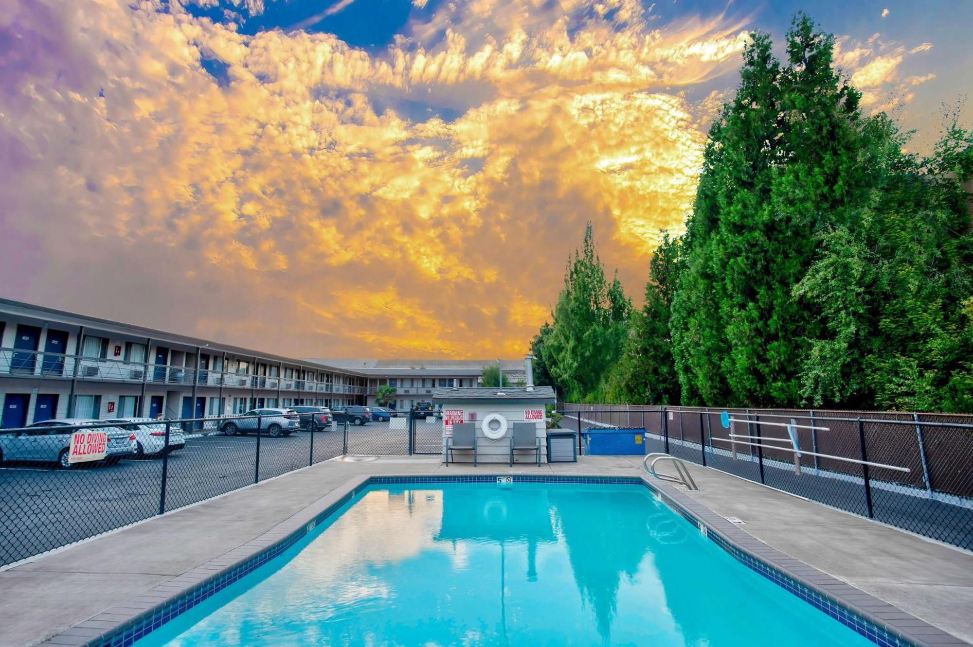 Motel 6-Salem, Or - Expo Center Exterior foto